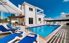Villa Tia